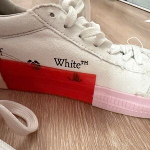 Off-White Women's Sneakers - White and Red Accents
